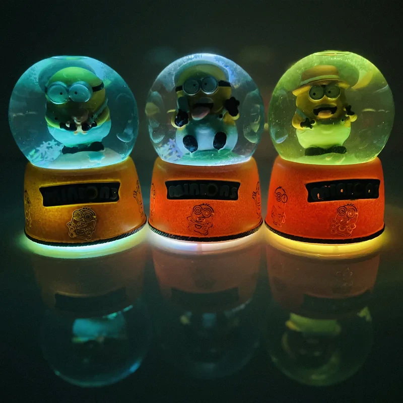 گوی چراغ‌دار مدل minions طرح مینیون و خرس عروسکی کد A6378