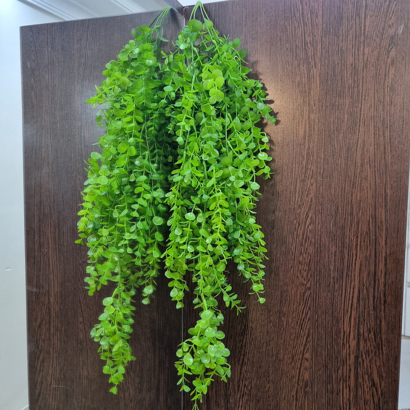 گل مصنوعی آویز شمشاد، 5 شاخه، ابعاد 2×22×74 سانتی‌متر، وزن 100 گرم