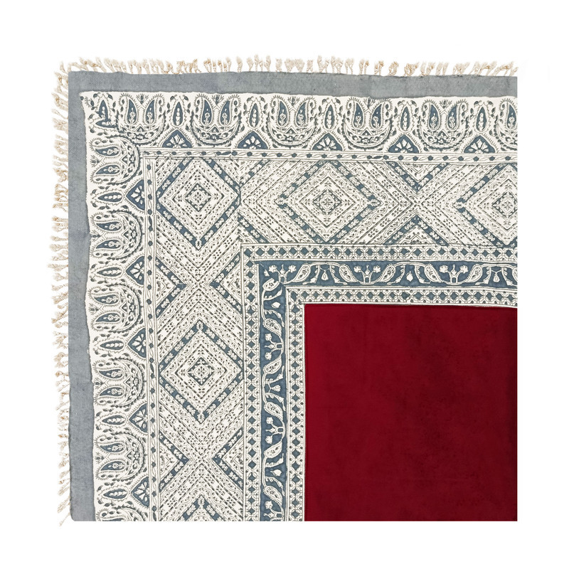 رومیزی مخمل مدل سنتی R100