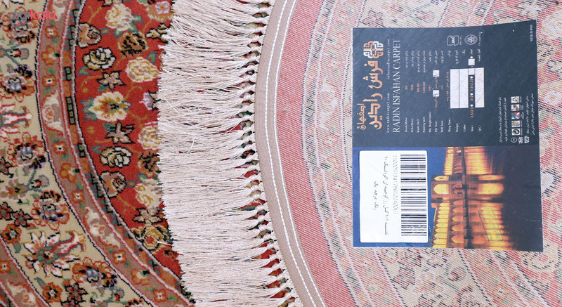 فرش ماشینی رادین اصفهان طرح گرد گل رز رنگ زمینه گوجه ای