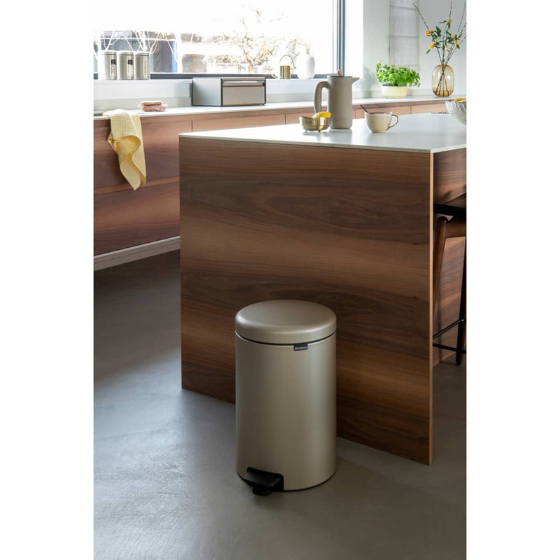 سطل زباله پدالی برابانتیا مدل Pedal Bin گنجایش 20 لیتر