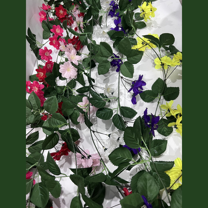 گل مصنوعی ریسه گل و برگی تیارا، 10×10×180 سانتی‌متر، وزن 110 گرم