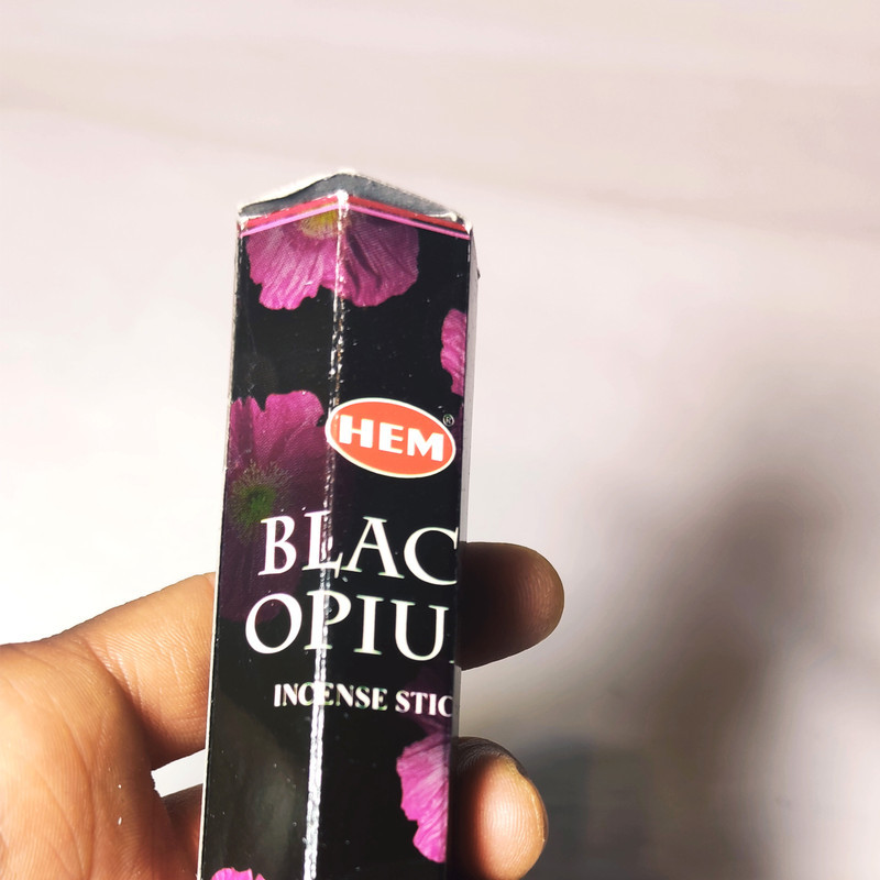 عود هم مدل Black Opium
