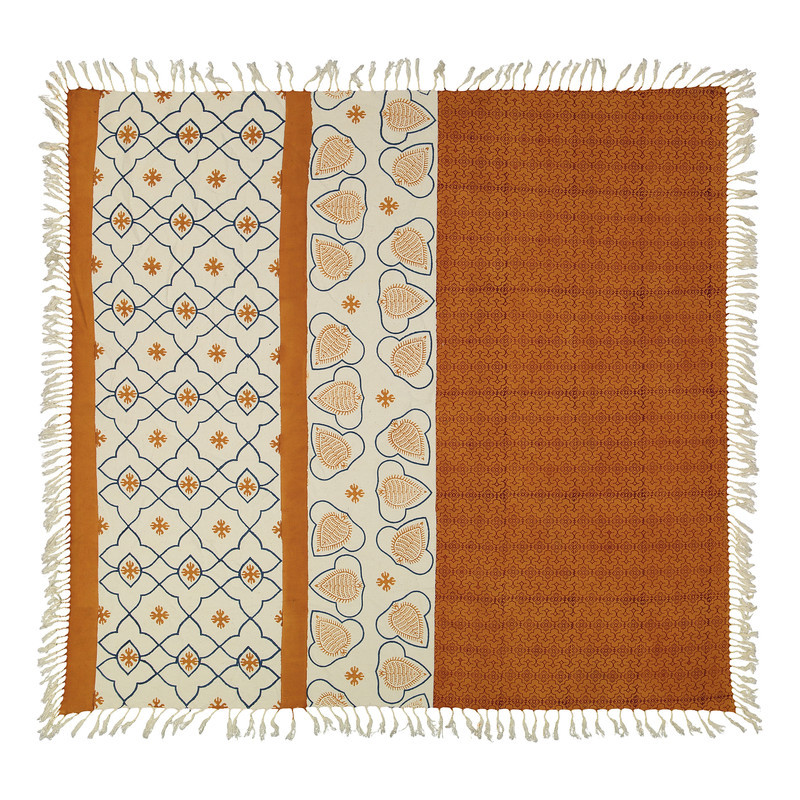 رومیزی بومی مدل 03 سایز 107x105 سانتی‌متر