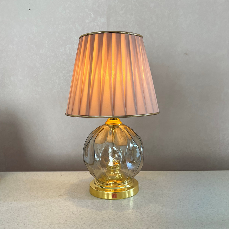 آباژور رومیزی نورهام مدل NHM -WORLD GLASS -28