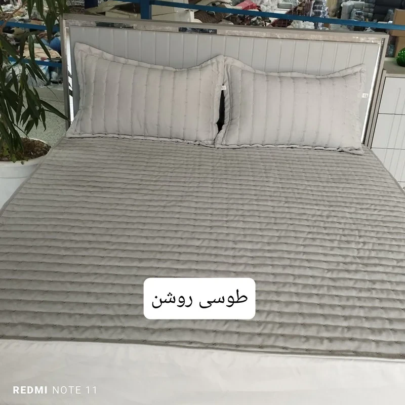 سرویس ملحفه 2 نفر 3 تکه مدل مخمل گلدوزی شده ترک سایز 200*160 سانتی متر