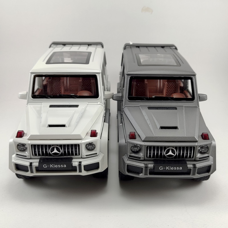 ماشین بازی سواری مدل بنز G class مقیاس 1:24 فلزی با طراحی الهام‌گرفته از نمونه واقعی و چهار چرخ