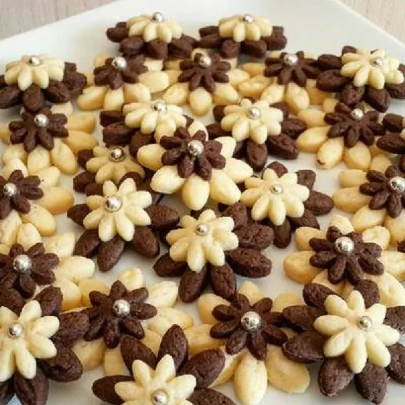 کاتر شیرینی پزی به گز مدل گل مینا مجموعه 4 عددی