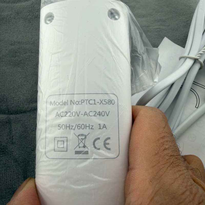گرمکن برقی پا مدل D4040