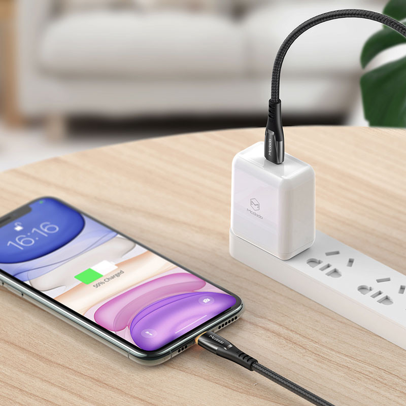کابل USB-C به لایتنینگ مک دودو مدل CA-7650 طول 1.2 متر