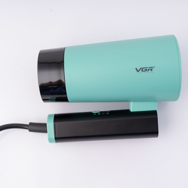 سشوار مسافرتی 1600 وات وی جی ار مدل V-426، موتور DC، وزن 600 گرم، المنت فلز، دارای سری متمرکز‌کننده باریک با ویژگی صاف‌کنندگی، با قابلیت باد سرد