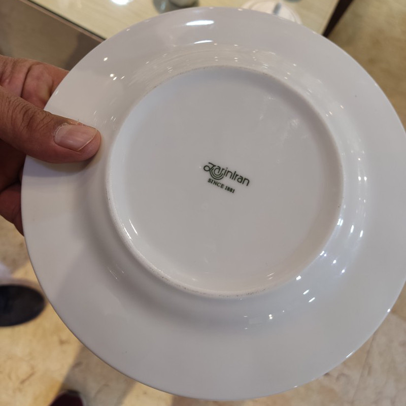 سرویس غذاخوری 83 پارچه 12 نفر چینی زرین ایران مدل یاسمن طرح زرین رزگلد