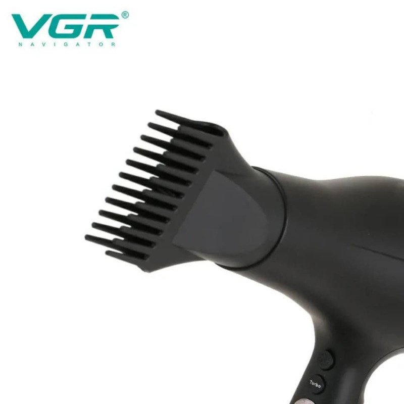 سشوار حرفه‌ای 2400 وات وی جی ار مدل V-450، موتور AC، وزن 950 گرم، دارای سری متمرکز‌کننده باریک، سری شانه‌دار با ویژگی صاف‌کنندگی، حجم‌دهندگی، با قابلیت باد سرد