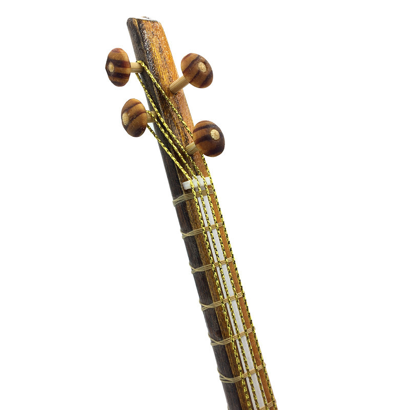 ماکت دکوری طرح ساز سه تار کد VZ014