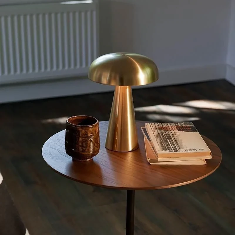آباژور رومیزی مدل LEDDESK