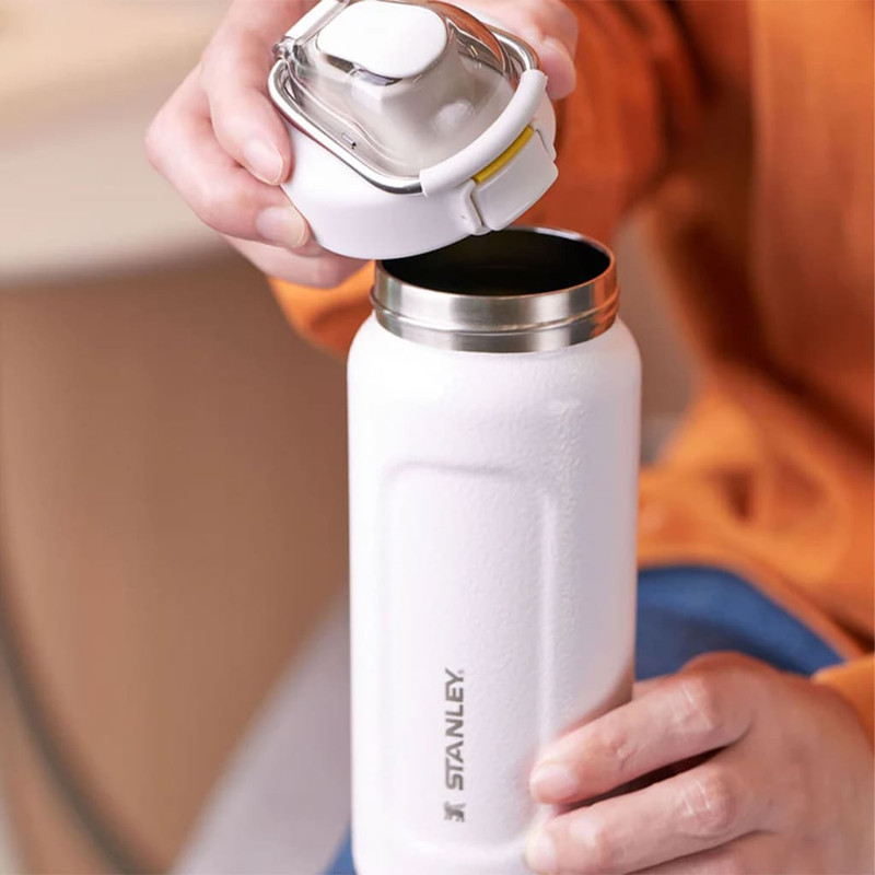قمقمه استنلی مدل Classic Wellspring Bottle گنجایش 0.71 لیتر