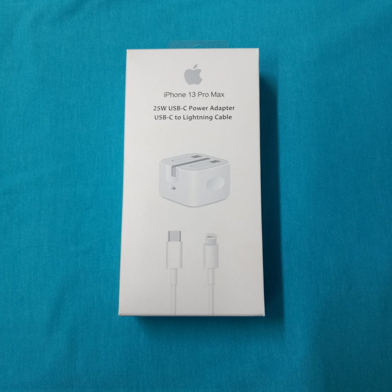 شارژر دیواری  25 وات مدل IPHONE 13 pro max به همراه کابل لایتنینگ