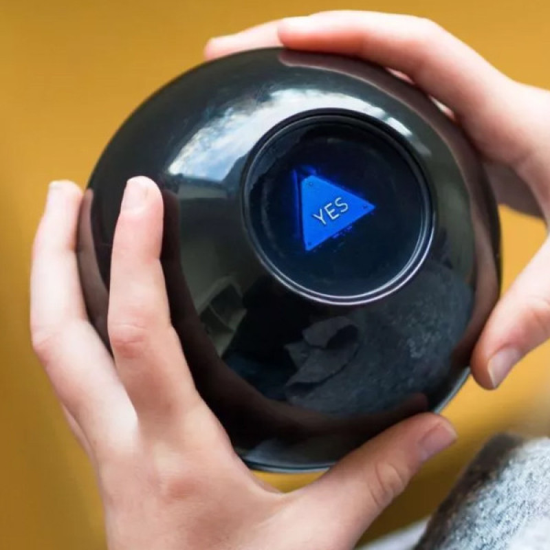 اسباب بازی زینتی مدل Magic 8 ball