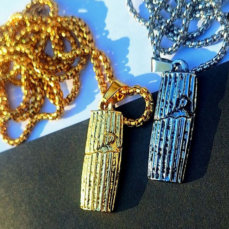 گردنبند مدل منشور کوروش بزرگ