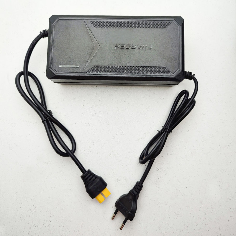 پاور استیشن 1500 وات مدل multi power-220w ظرفیت 84000 میلی آمپر