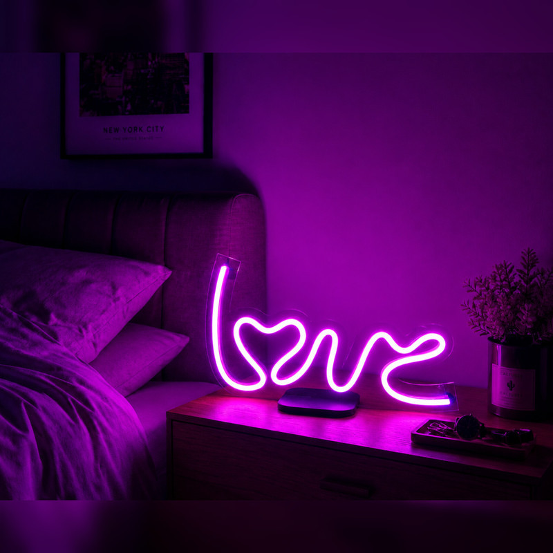تابلو نئونی طرح لاو کد p07