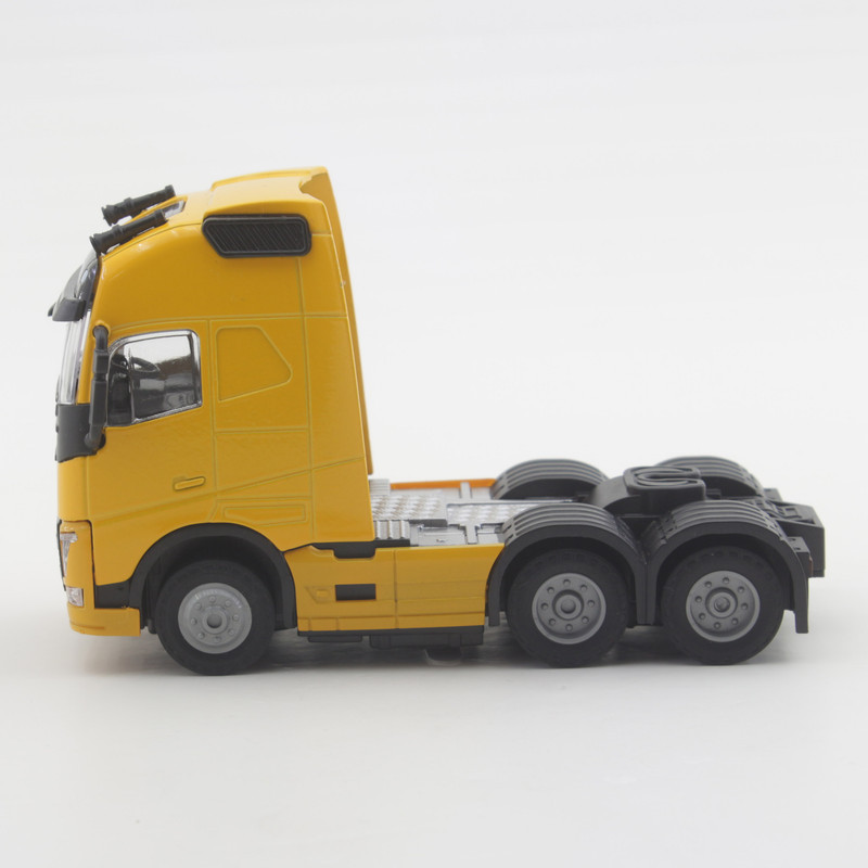 ماشین بازی مدل تریلی FH 500 دو محور
