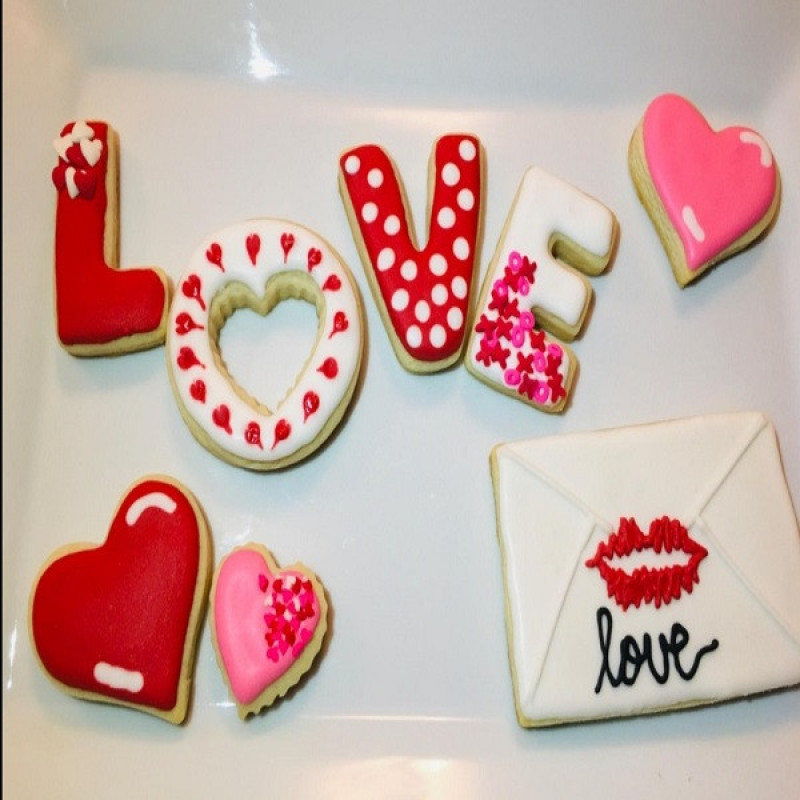 کاتر شیرینی پزی نگین مدل love مجموعه 7 عددی