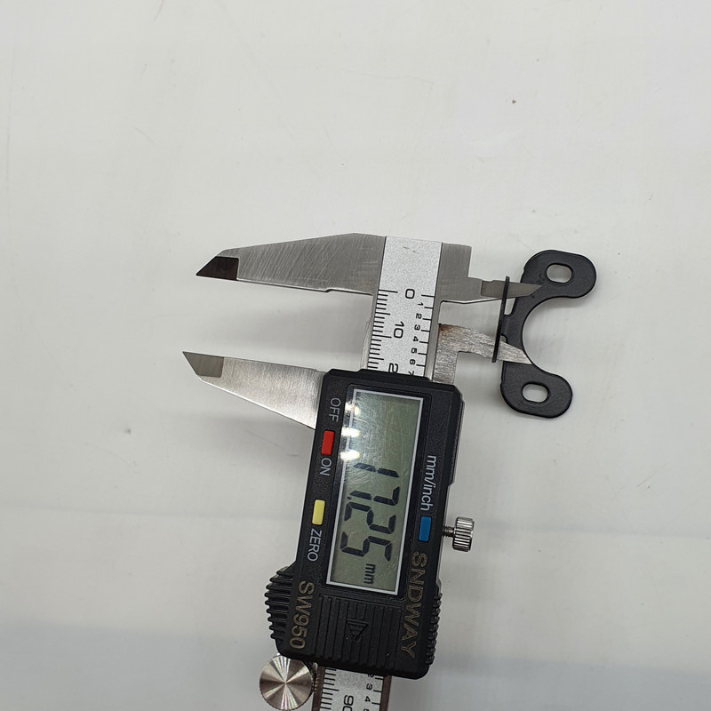 پایه نگهدارنده دوربین دنده عقب مدل L1