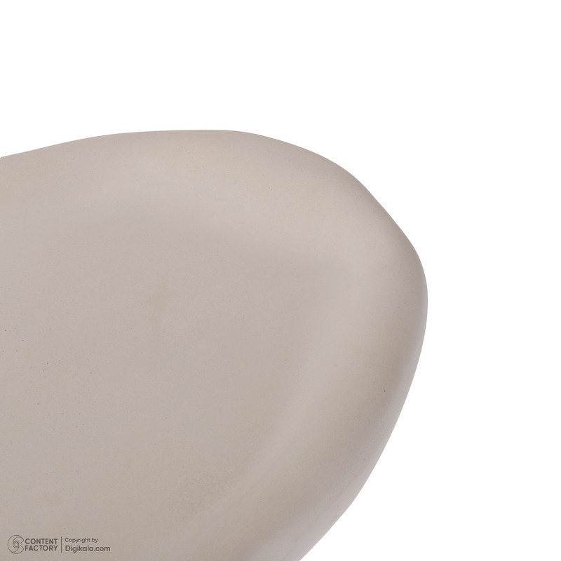 سینی سرو بتن طرح دفرمه ابعاد 22x17 سانتی‌متر ساخت ایران، وزن 535 گرم، مناسب شست‌وشو با دست