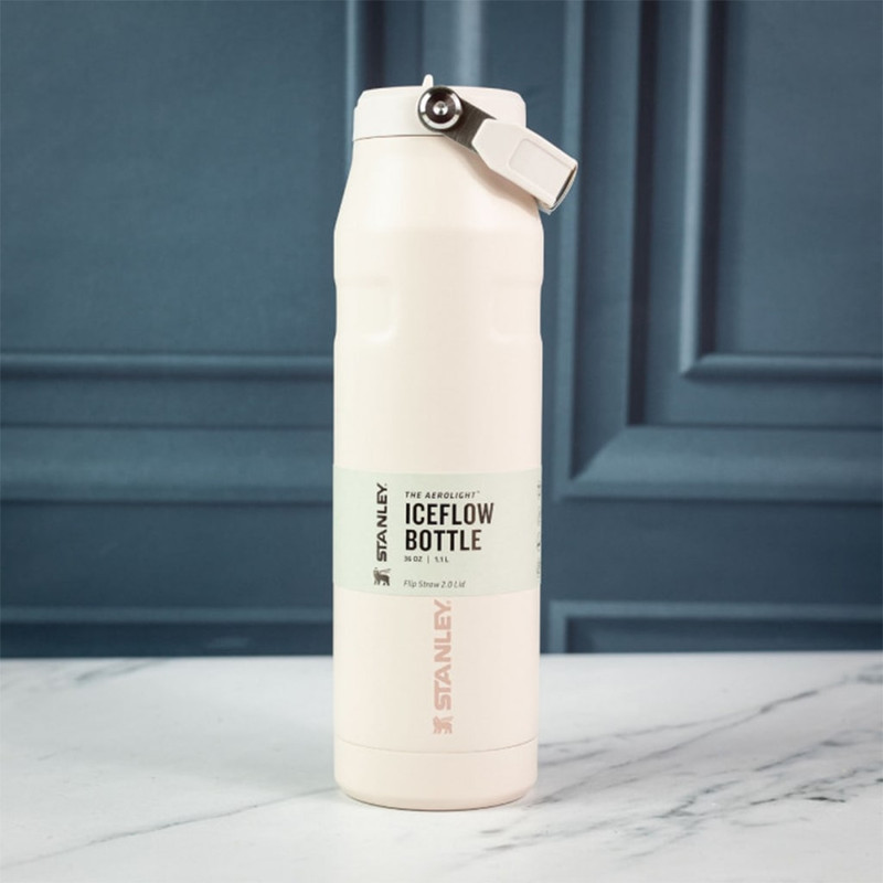 قمقمه استنلی مدل IceFlow Bottle Flip Straw 2.0 گنجایش 1.06 لیتر