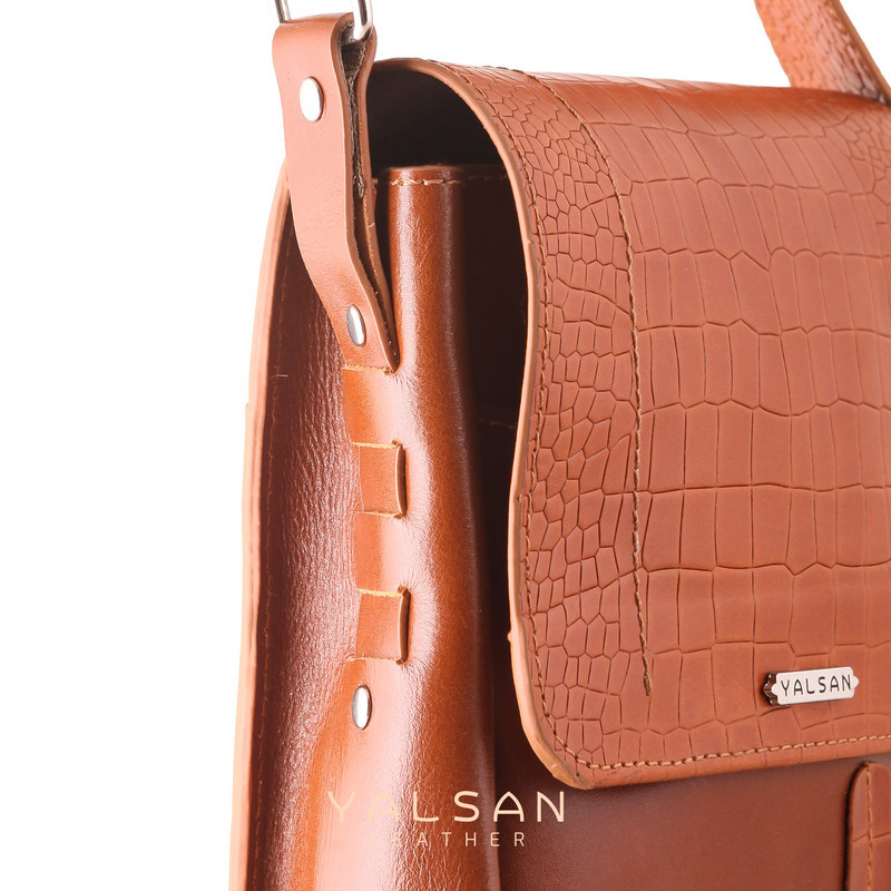 کیف رودوشی مردانه چرم یلسان مدل ماهان کد 010-PRM-02 دارای 3 محفظه