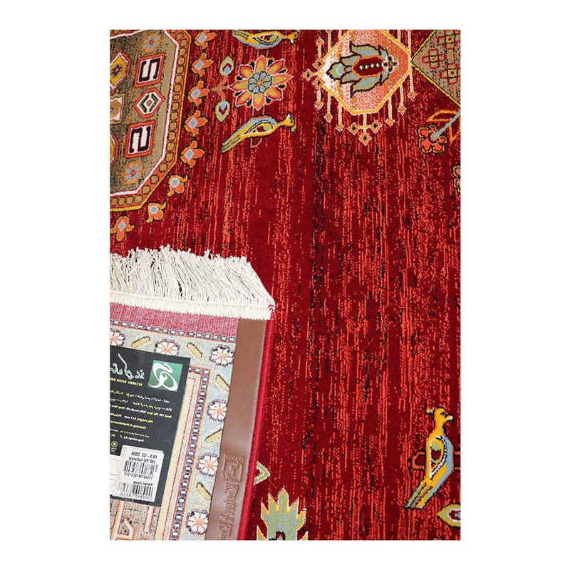 فرش ماشینی 700 شانه زمینه لاکی حاشیه لاکی مدل شاهکار نوین کد YN-N120-2550
