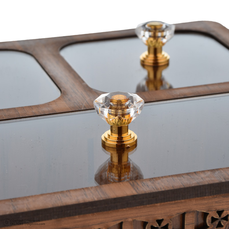 جعبه پذیرایی مدل یاس کد P301 شکلات‌خوری مربع MDF، پلاستیک و پلکسی گلس با ابعاد 20x19x5.5 سانتی‌متر و وزن 330 گرم، غیرقابل شستشو