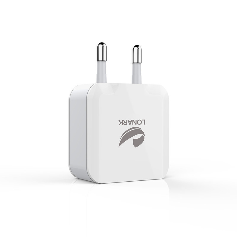 شارژر دیواری 12 وات لونارک مدل LW55 به همراه کابل تبدیل Micro USB