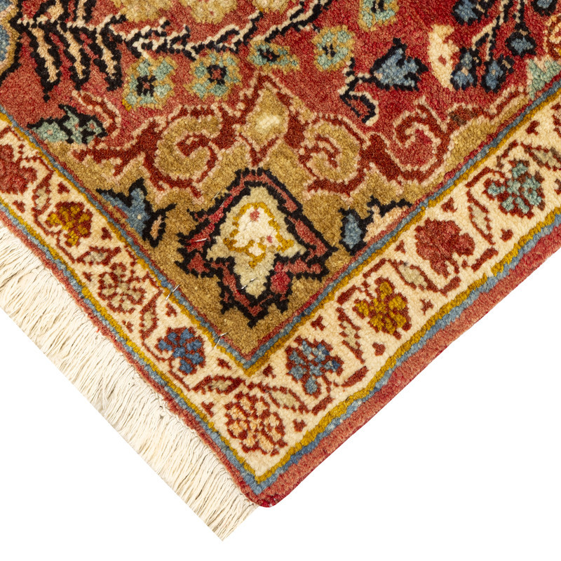 فرش دستبافت نیم متری طرح بیجار کد 45P704 زمینه لاکی