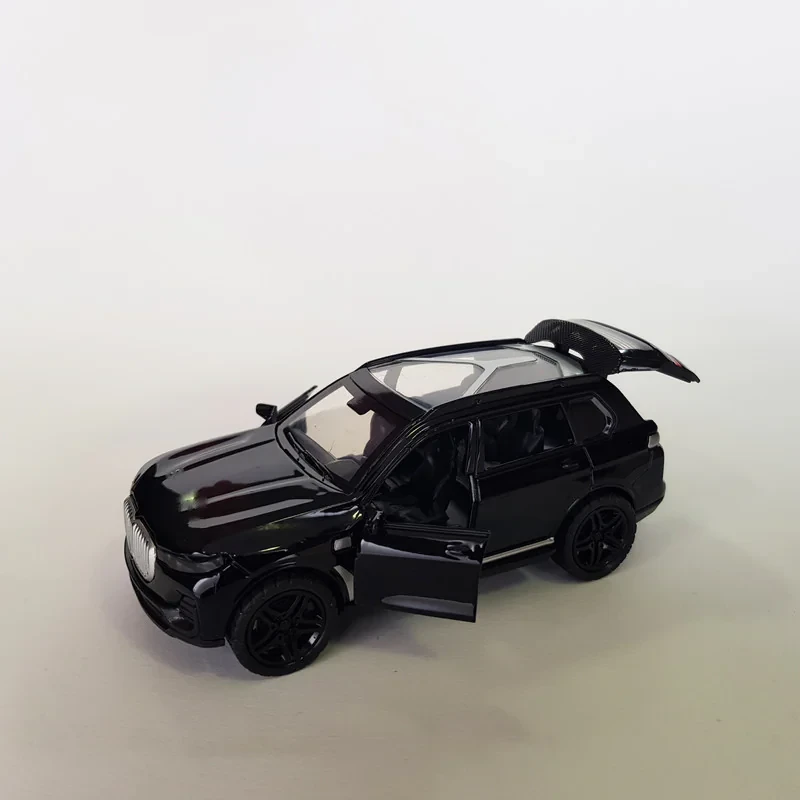 ماشین بازی مدل BMW X8