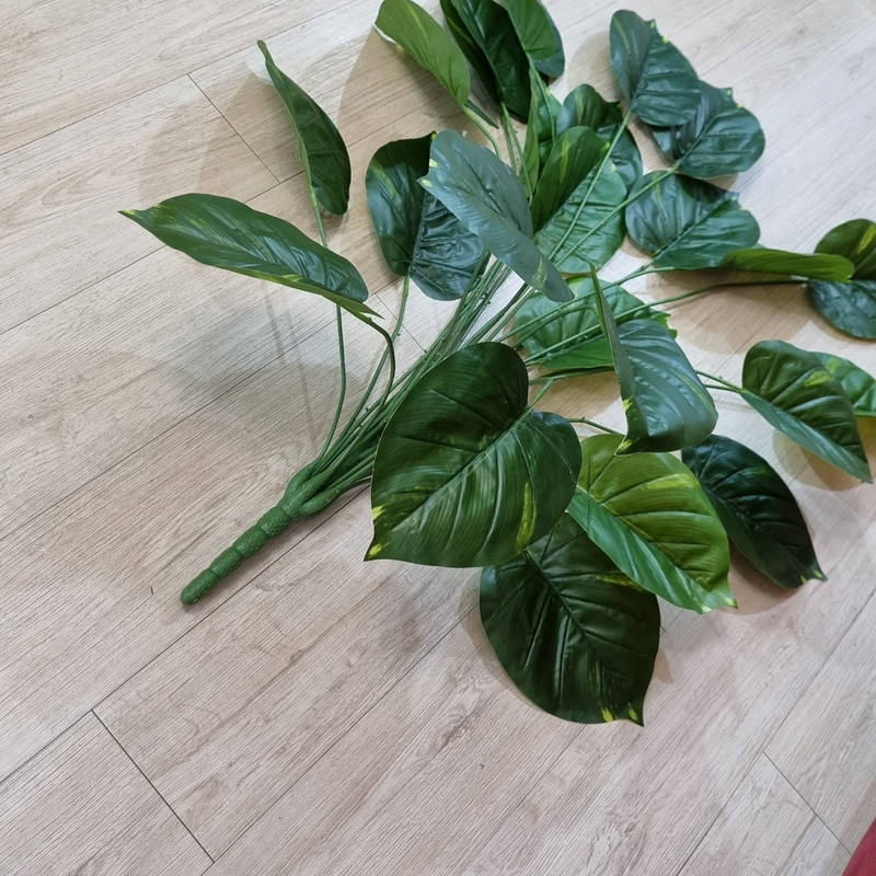 درختچه مصنوعی پتوس کد 24 با 24 برگ، جنس پارچه‌ای، ابعاد 70×70×110 سانتی‌متر، بدون گلدان
