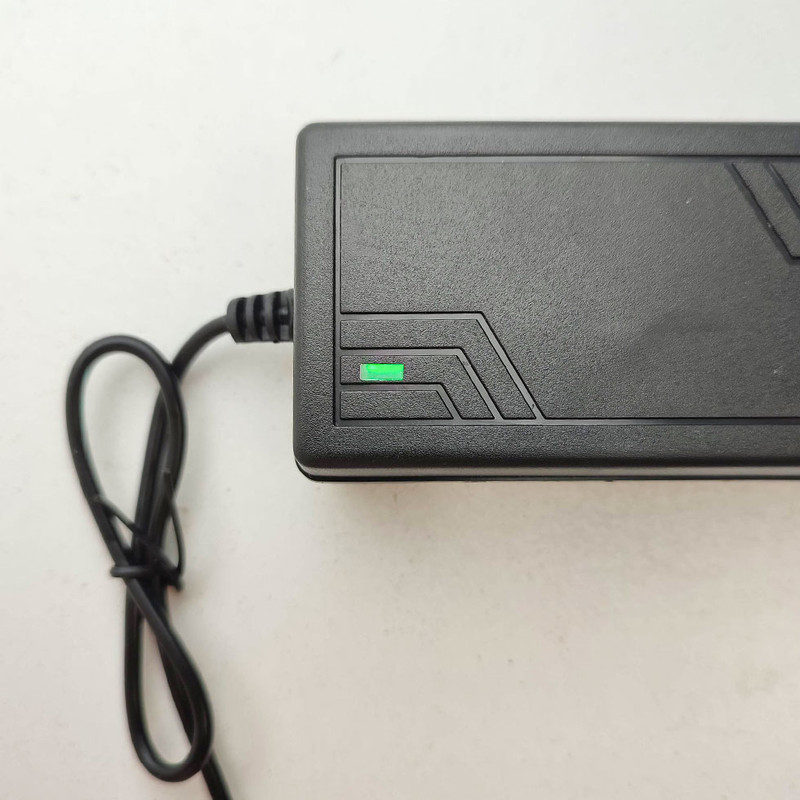 آداپتور دوربین مداربسته 12 ولت 2 یاس مدل AC 180-260v بسته 2 عددی