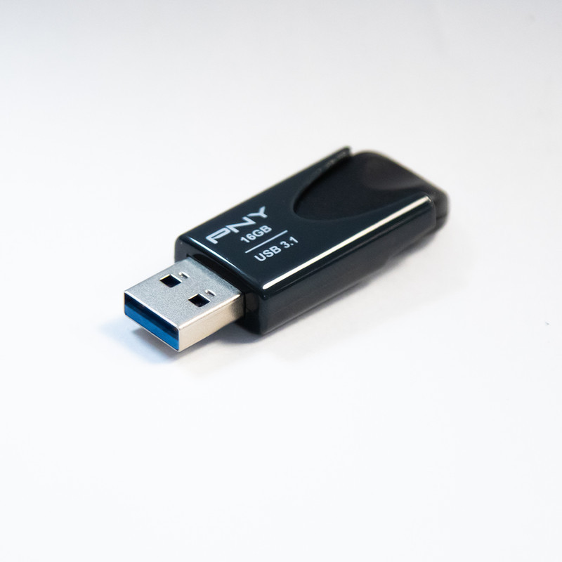 فلش مموری پی ان وای مدل ATTACHE 4 ظرفیت 16 گیگابایت با رابط USB 3.1