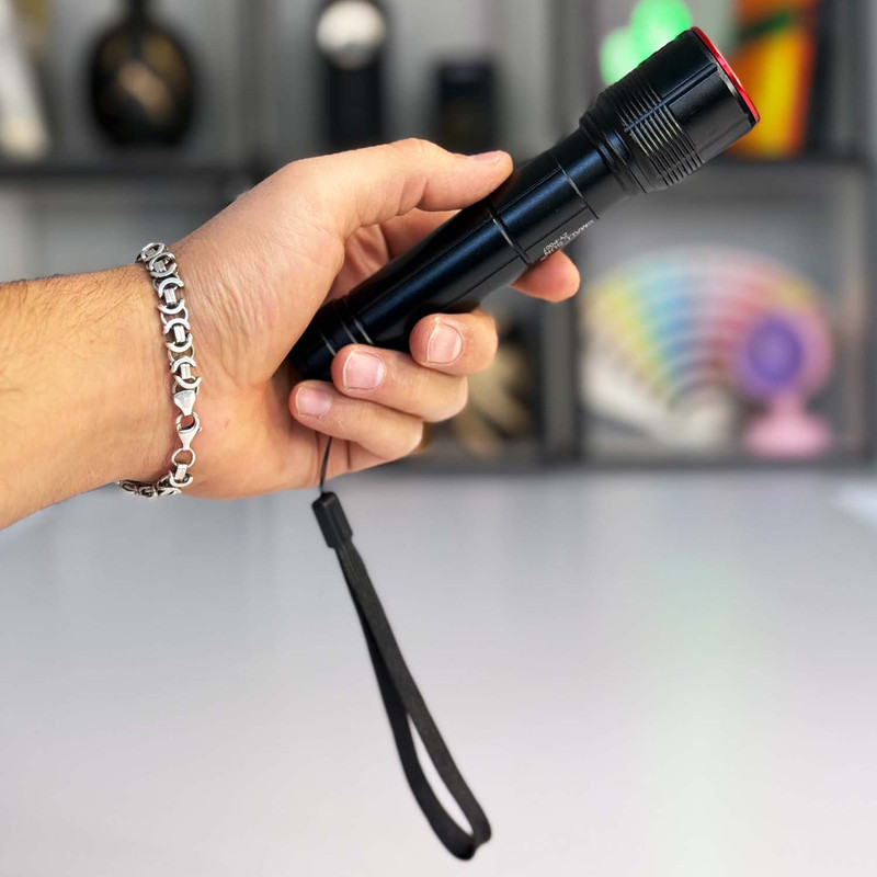 چراغ قوه دستی اسمال سان مدل P7 کد 2167 با نور مهتابی