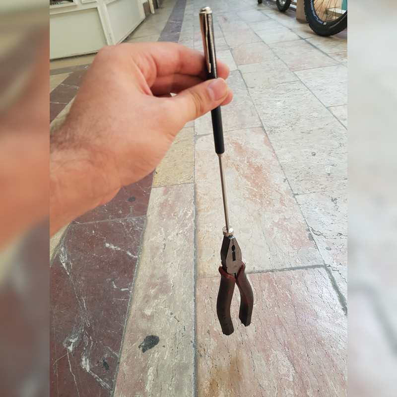 آهن ربا مدل تلسکوپی B60 کد 1112