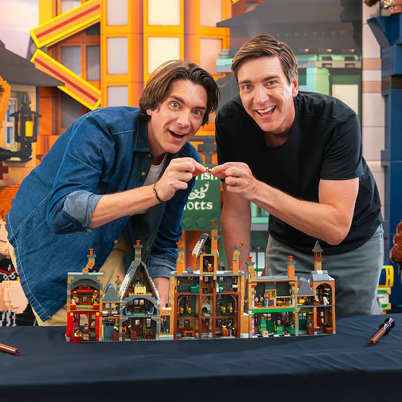 لگو 3228 تکه سری Harry Potter مدل Hogsmeade Village – Collectors' Edition کد 76457