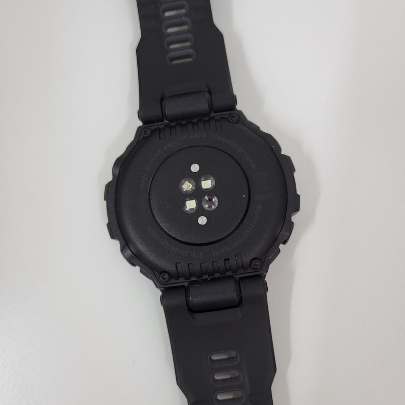 ساعت هوشمند امیزفیت مدل KDY TREX LOPENAL WATCH 3  دارای قابلیت های صفحه نمایش رنگی، صفحه نمایش لمسی، پشتیبانی از زبان فارسی در منو و سیستم‌عامل، قابلیت تغییر طرح ساعت یا تم بند سیلیکون