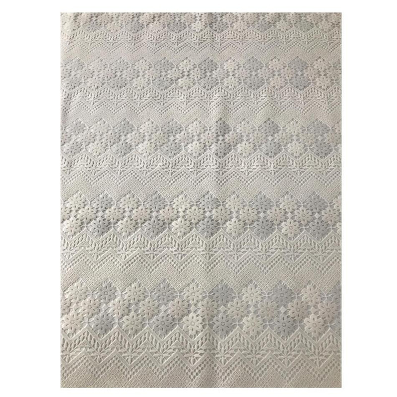 سفره 24 نفره مدل رویال طرح گیپور سایز 600×140 سانتی متر