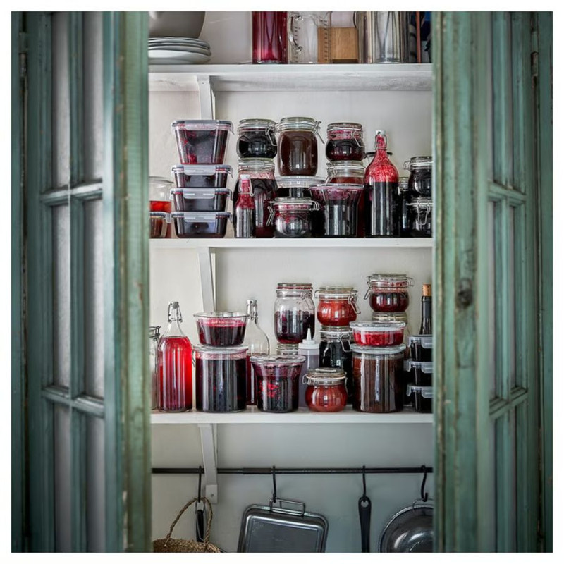 شمع استوانه‌ای معطر ایکیا مدل STORTSKON با رایحه بنفشه، توت‌سیاه زمان اتمام 30ساعت بسته 3 عددی
