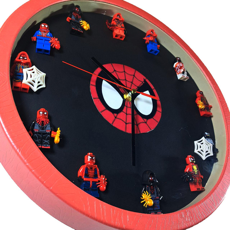 ساعت دیواری مکانیکی مدل spider طرح مرد عنکبوتی کد 03