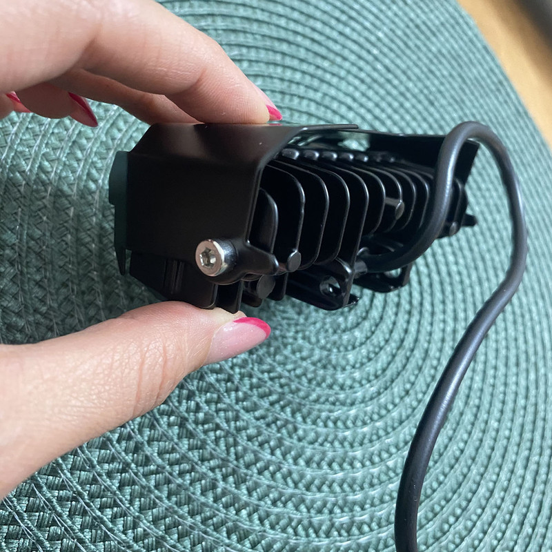پروژکتور مه‌شکن سه لنز LED مدل 680V