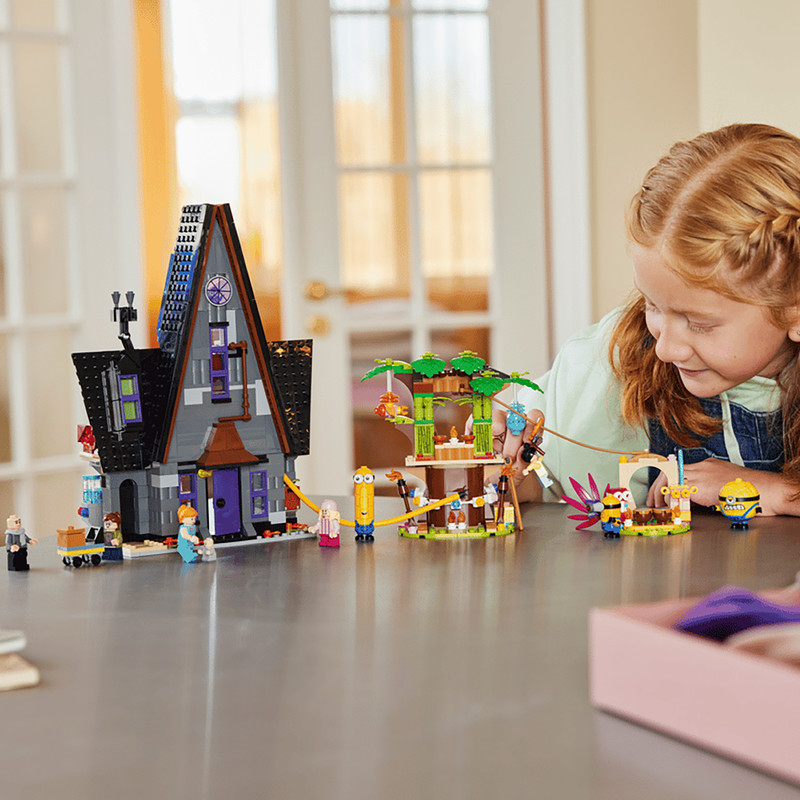 لگو 868 تکه سری Despicable Me مدل Minions and Gru's Family Mansion کد 75583