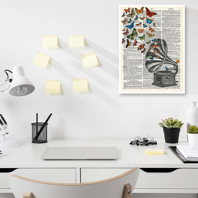 پوستر کارنيکا طرح روزنامه وینتج پروانه Vintage Newspaper Butterfly کد 48198 مجموعه 8 عددی