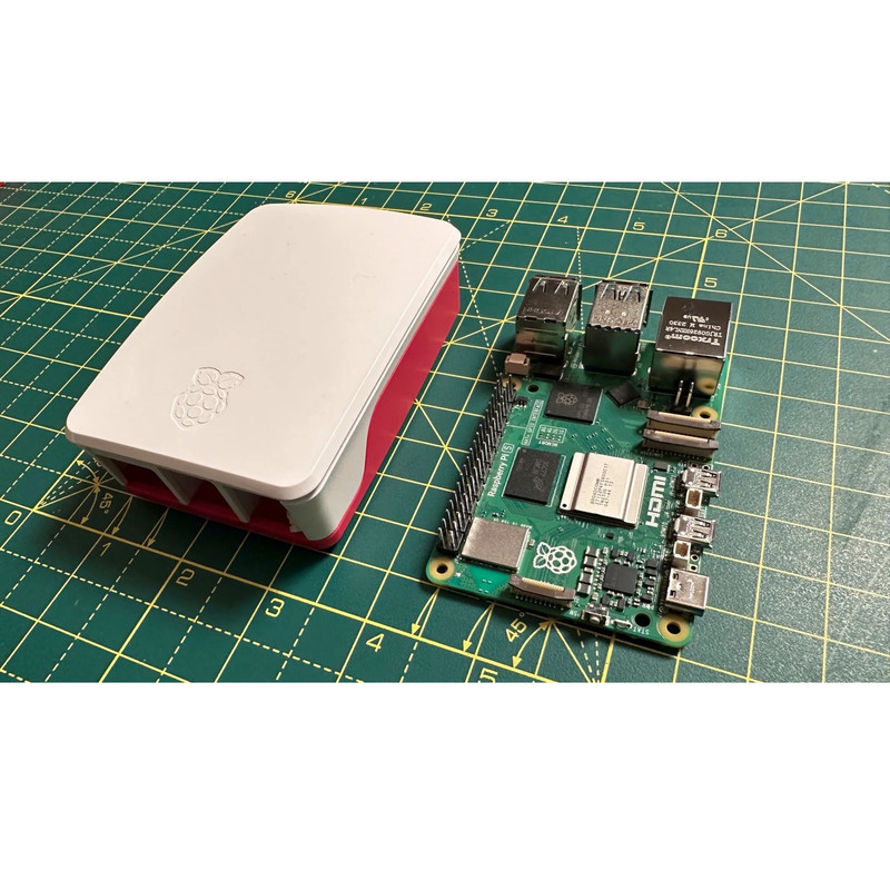 قاب برد رزبری پای مدل Case Pi 5